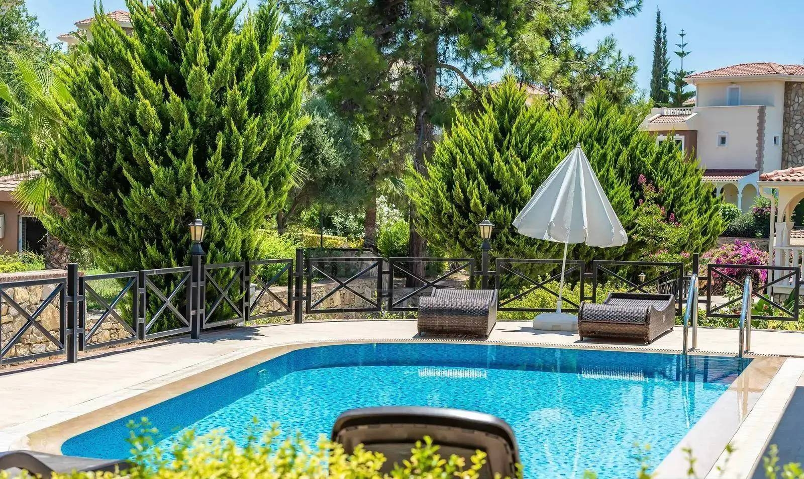 Alanya'da Kalabalık Ailelere Uygun, Özel Havuzlu, Modern Villa