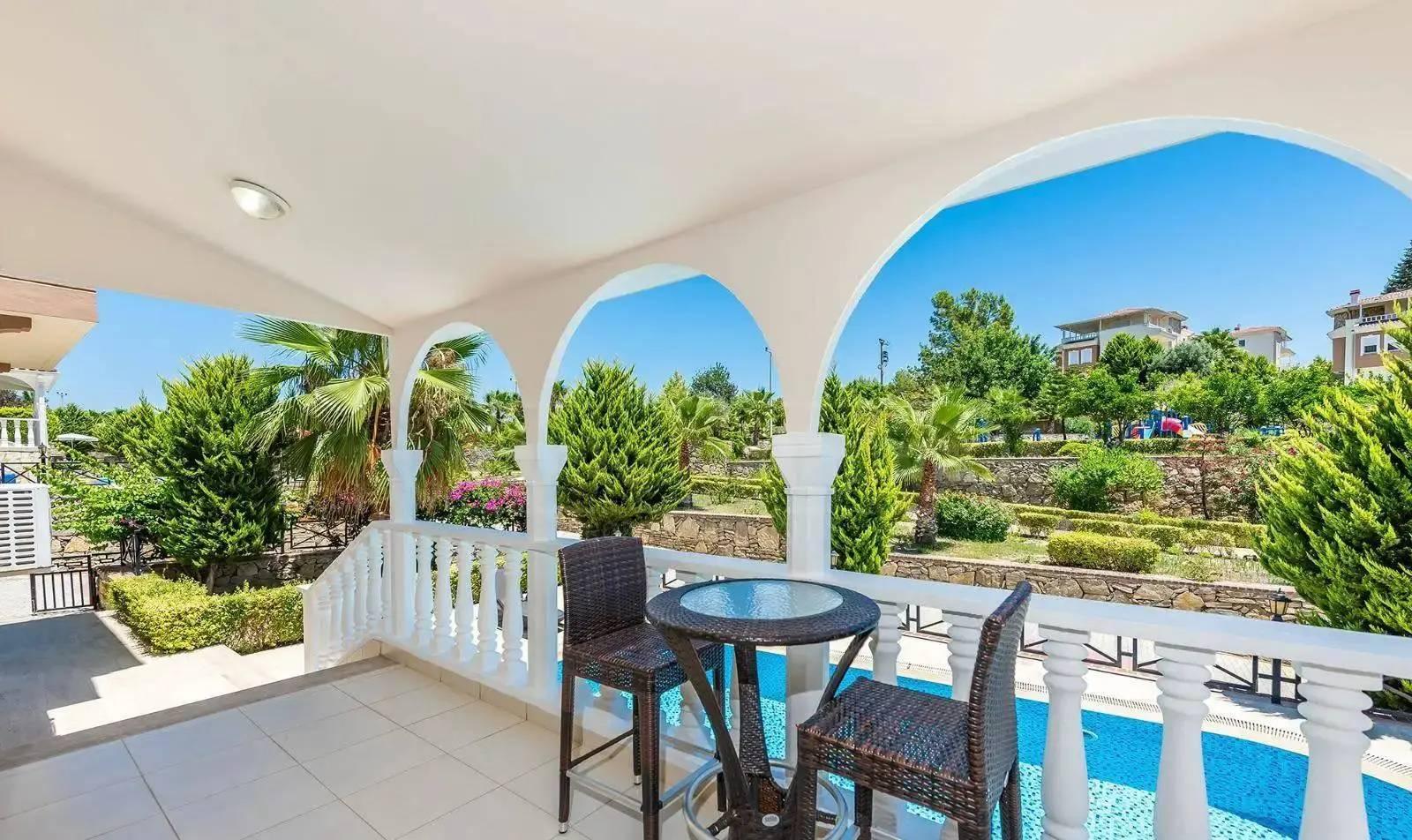 Alanya'da Kalabalık Ailelere Uygun, Özel Havuzlu, Modern Villa-42436