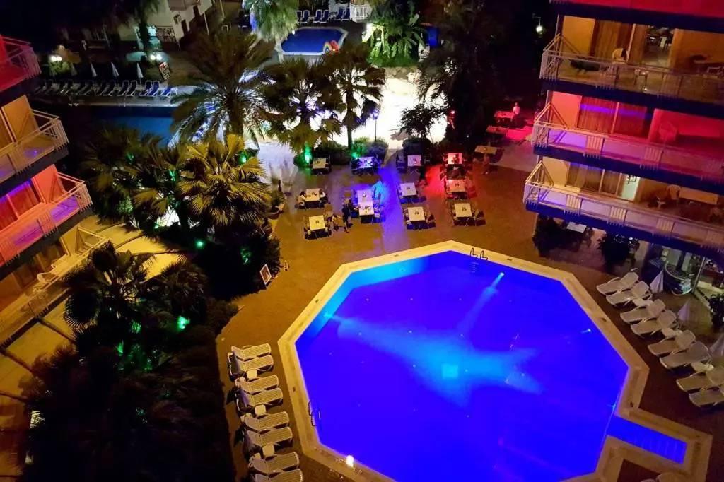 Antalya Alanya'da Ailelere Uygun, Ortak Havuzlu, 1+1  Suite-43721