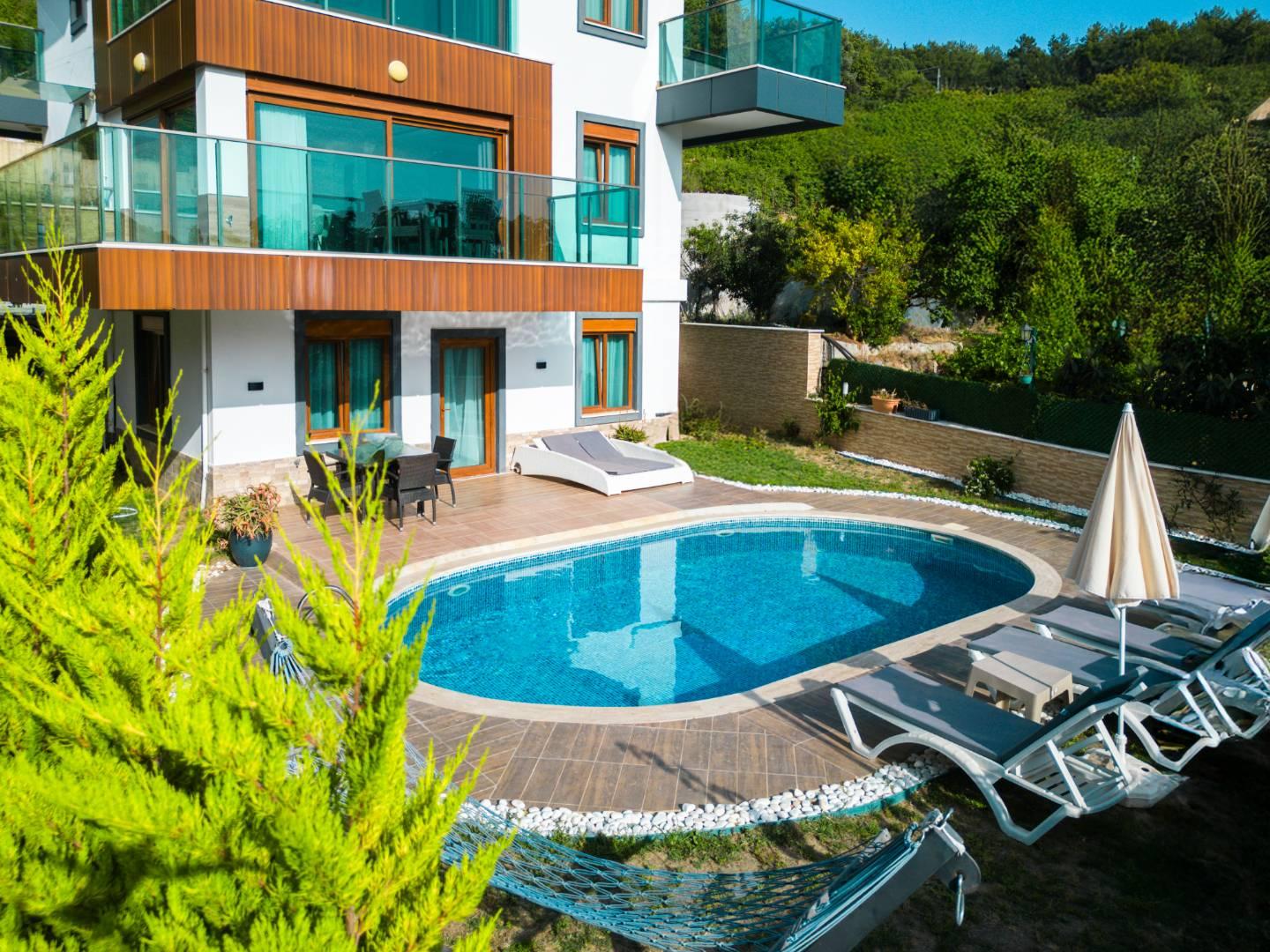 Antalya Alanya'da Deniz Manzaralı, Özel Havuzlu, 12 Kişilik Villa-35828