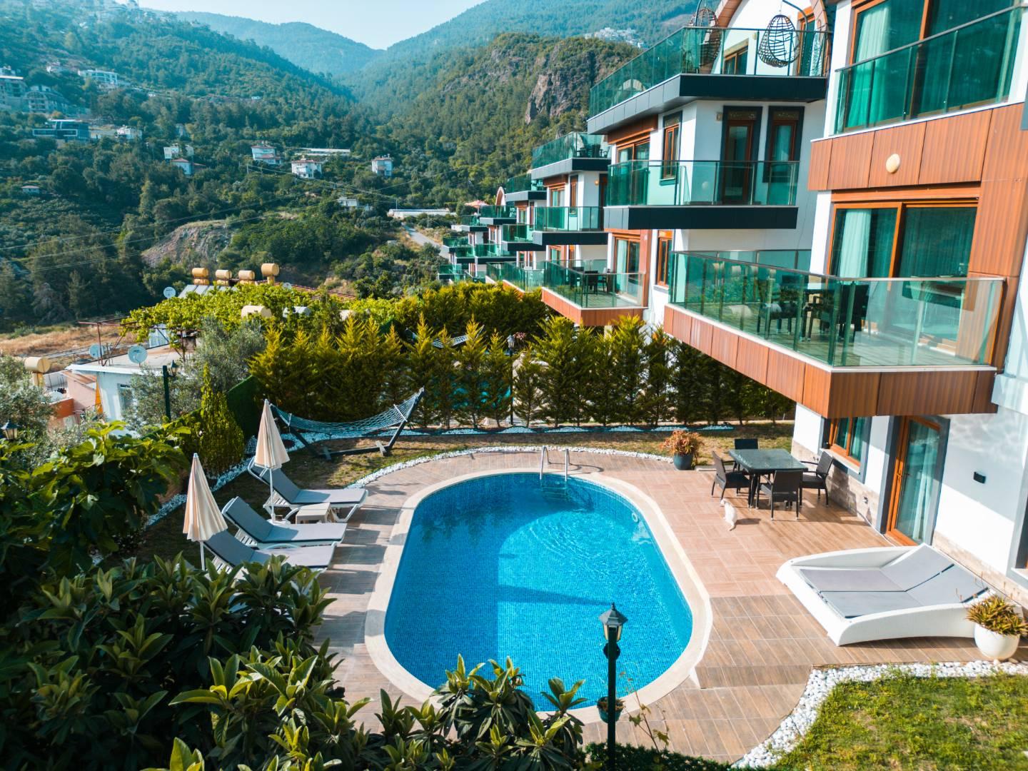 Antalya Alanya'da Deniz Manzaralı, Özel Havuzlu, 12 Kişilik Villa-35828