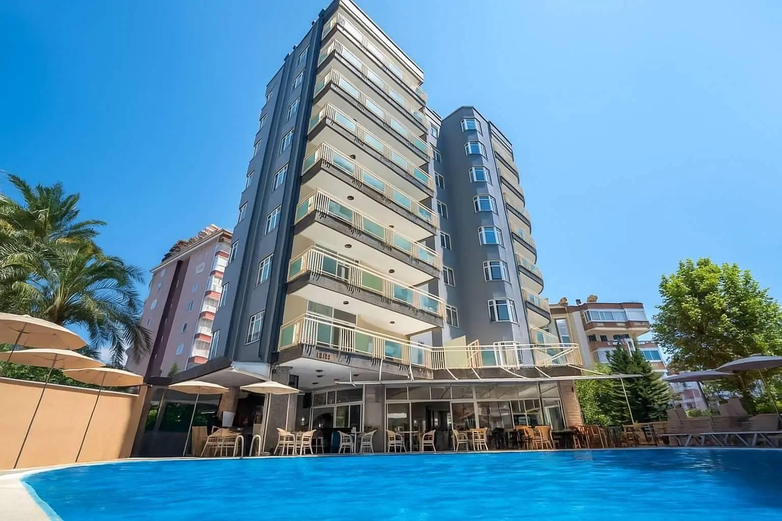 Antalya Alanya'da Merkezi Konumda, Ortak Havuzlu, Balkonlu Suite-43720
