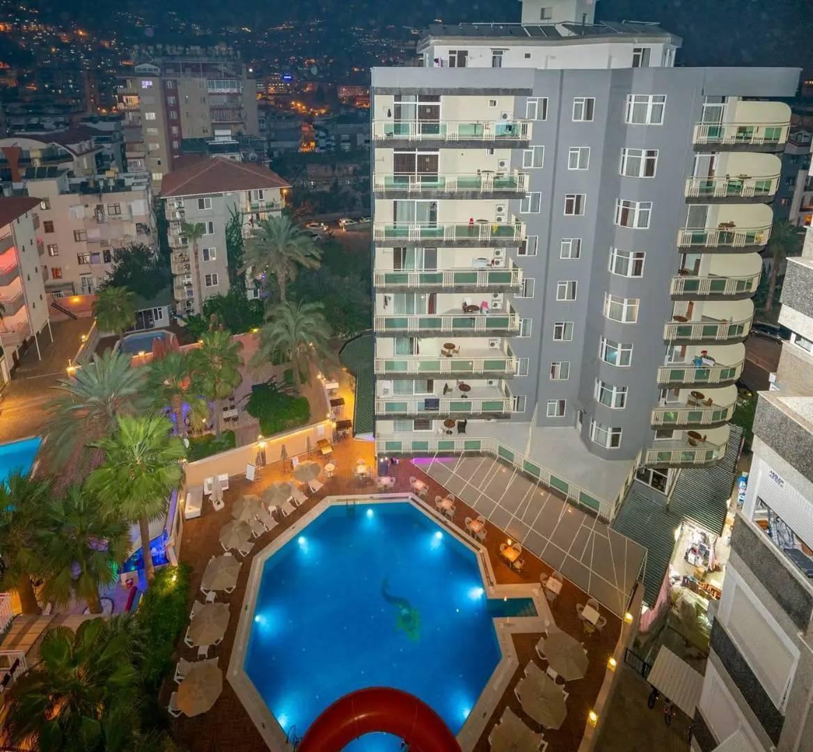 Antalya Alanya'da Merkezi Konumda, Ortak Havuzlu, Balkonlu Suite-43720