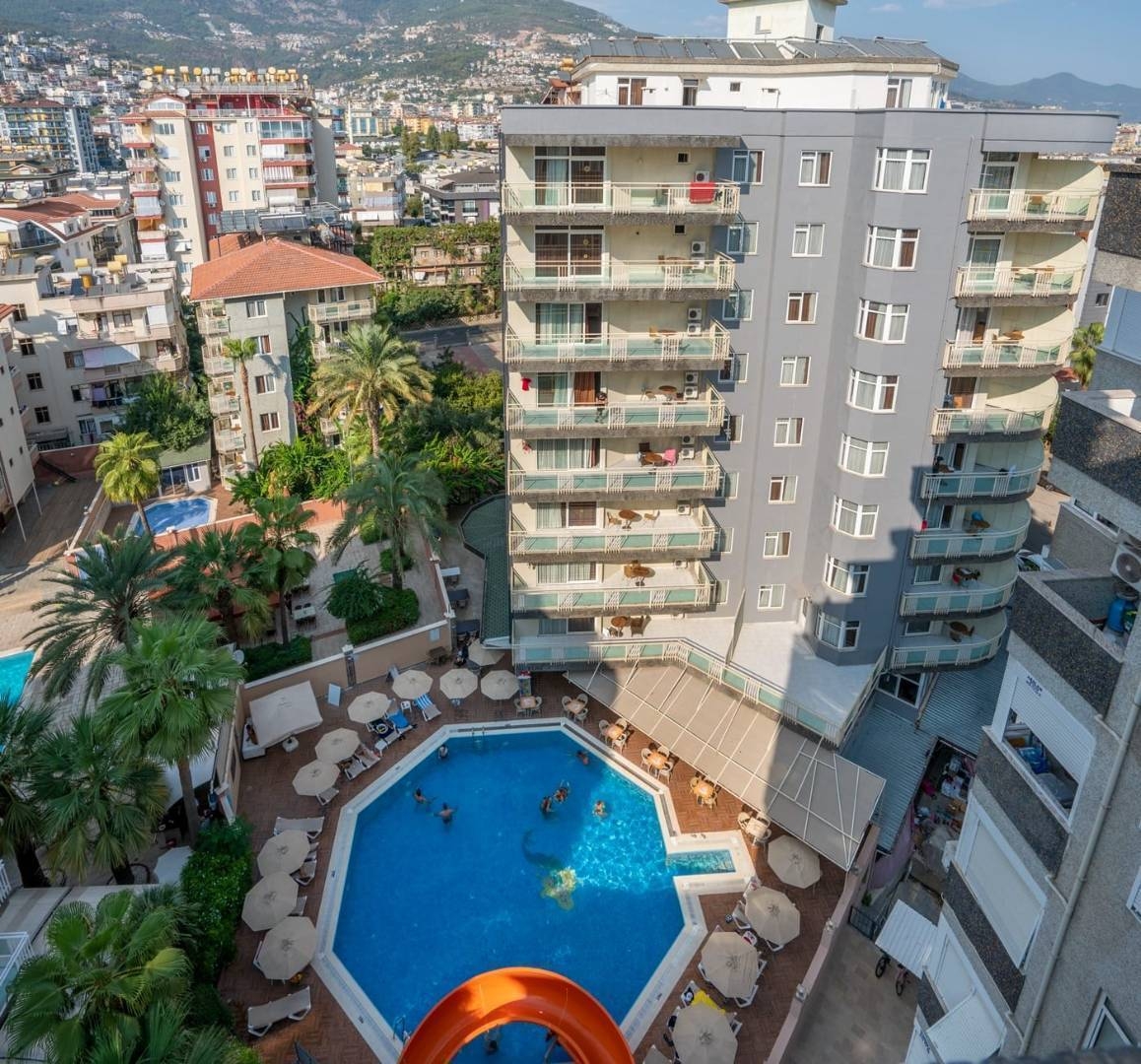 Antalya Alanya'da Tesis İçerisinde, Ortak Havuzlu, Ekonomik Suite