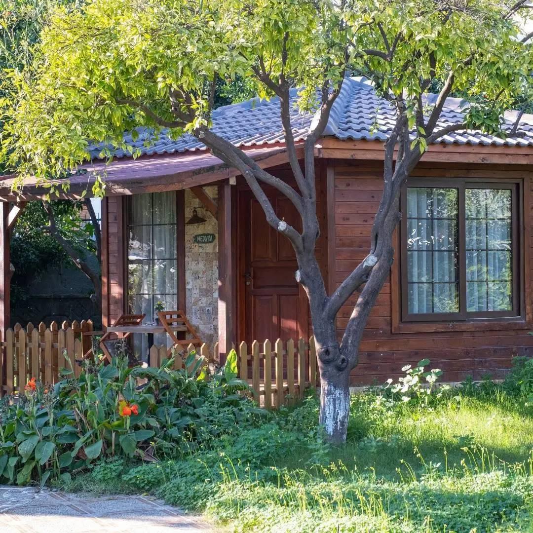 Antalya Alanya'da Yeşillikler İçerisinde, Ortak Havuzlu, Lüks Bungalov-43285