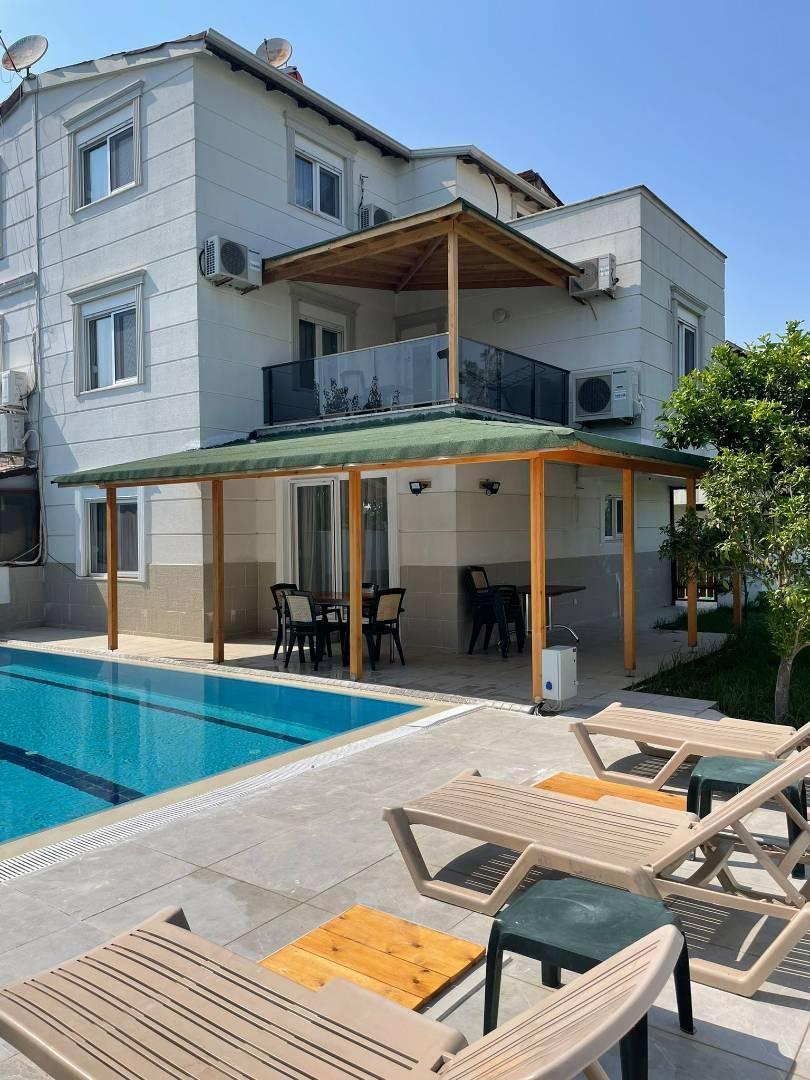 Serik Kadriye'de Kalabalık Ailelere Uygun, Özel Havuzlu, 4+1 Villa-35836