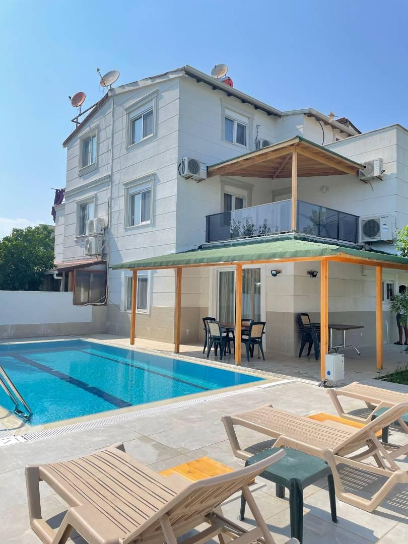 Serik Kadriye'de Kalabalık Ailelere Uygun, Özel Havuzlu, 4+1 Villa-35836