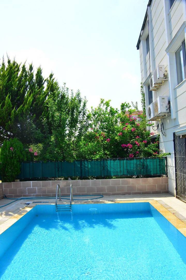 Serik Kadriye'de Kalabalık Ailelere Uygun, Özel Havuzlu, 4+1 Villa