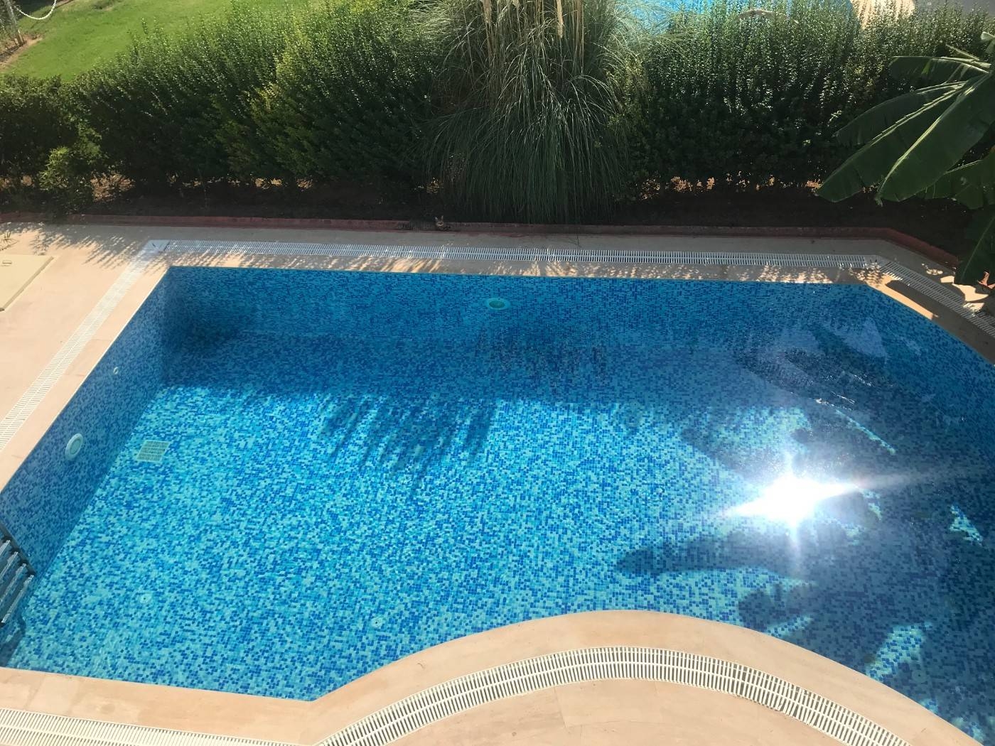 Antalya Serik'te Site İçerisinde, Özel Havuzlu, Geniş Bahçeli Villa