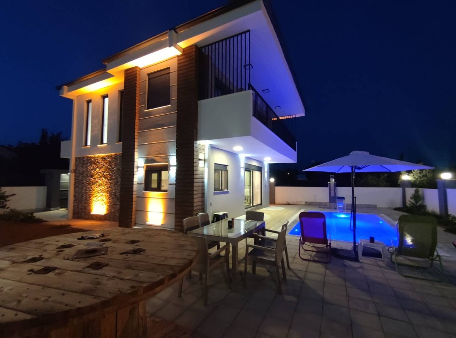 Antalya Kepez'de Doğa İçerisinde, Özel Havuzlu, Lüks Villa