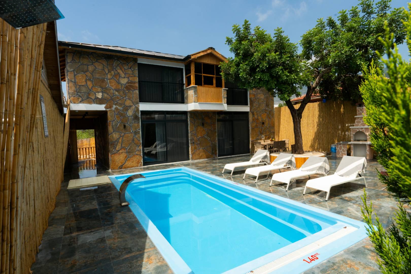 Antalya Demre'de Çekirdek Ailelere Uygun, Özel Havuzlu, Şık Villa-43174