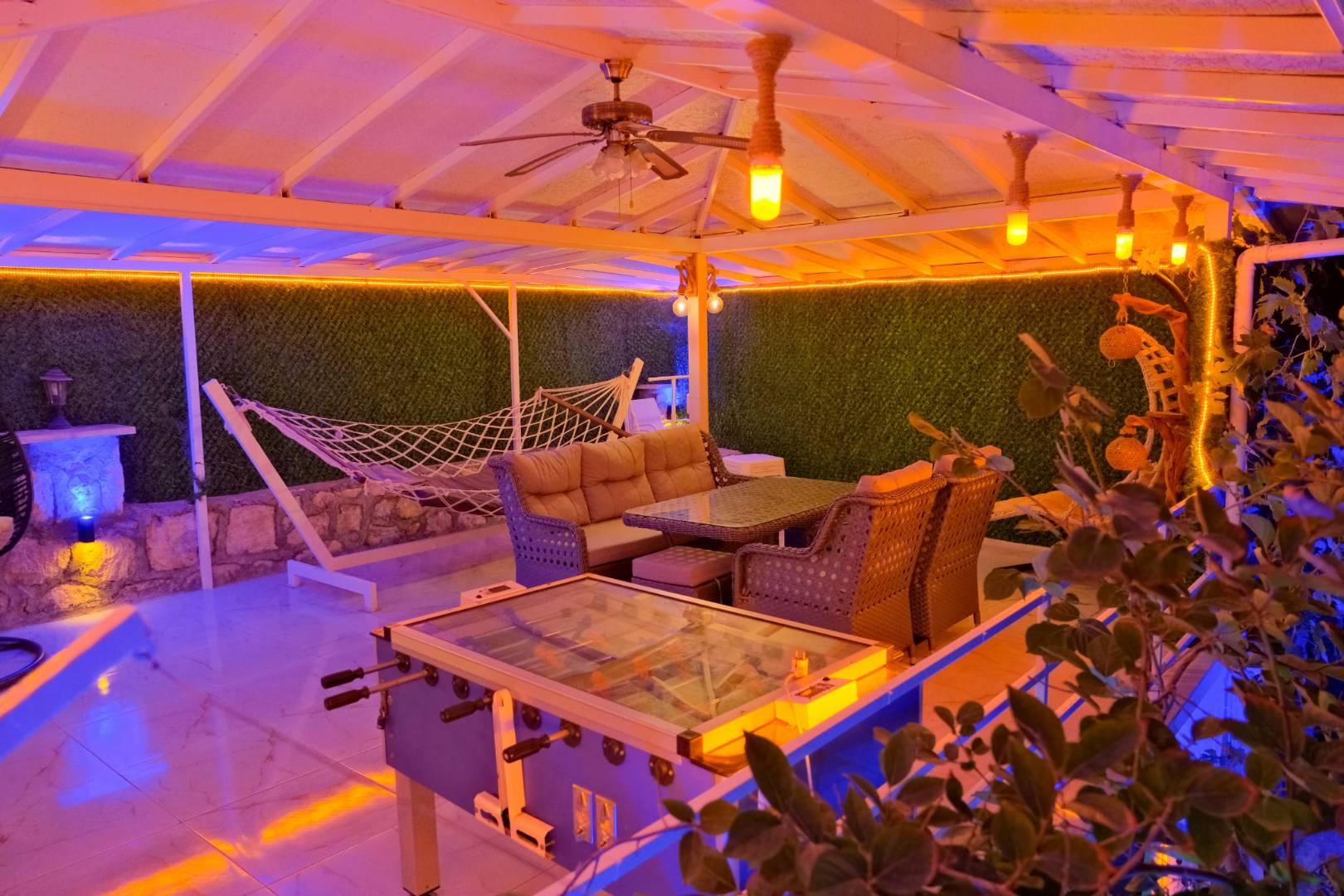 Antalya Demre'de Geniş Bahçeli, Özel Havuzlu, Kiralık Villa-33388