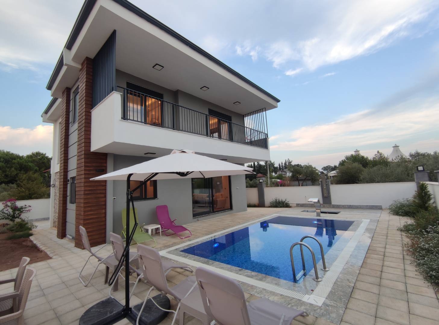 Antalya Kepez'de Doğa İçerisinde, Özel Havuzlu, Lüks Villa