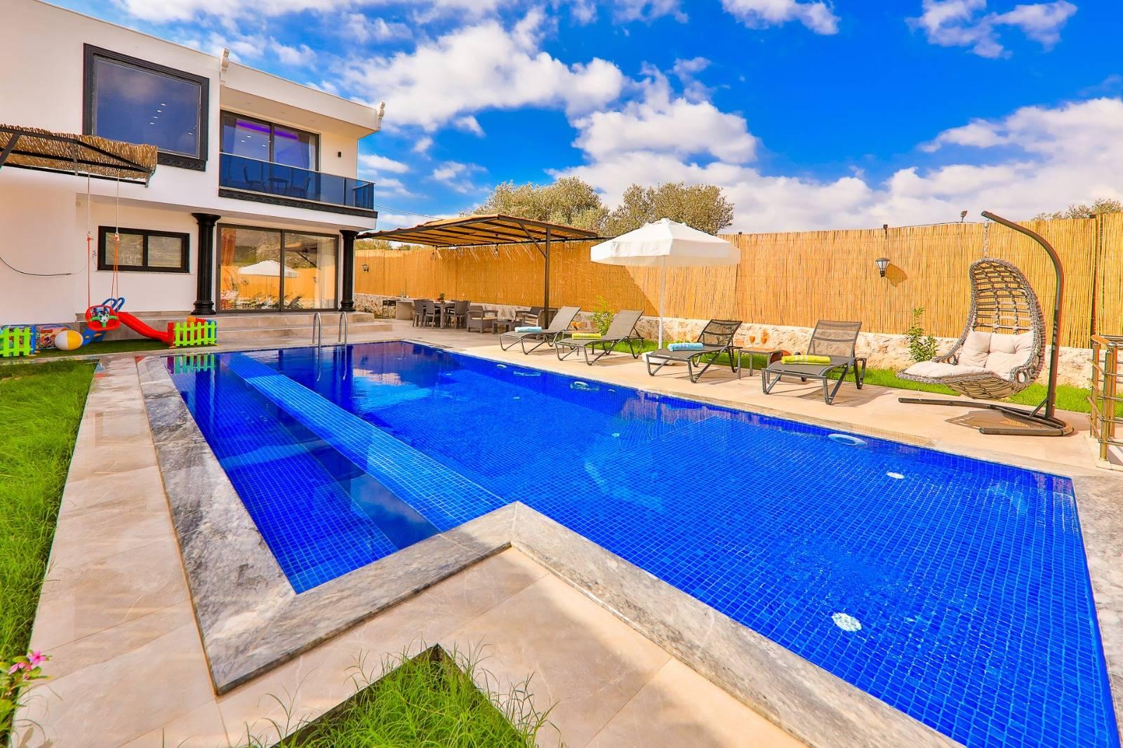 Kaş Gelemiş'te Çekirdek Ailelere Uygun, Özel Havuzlu, Jakuzili Villa-43271