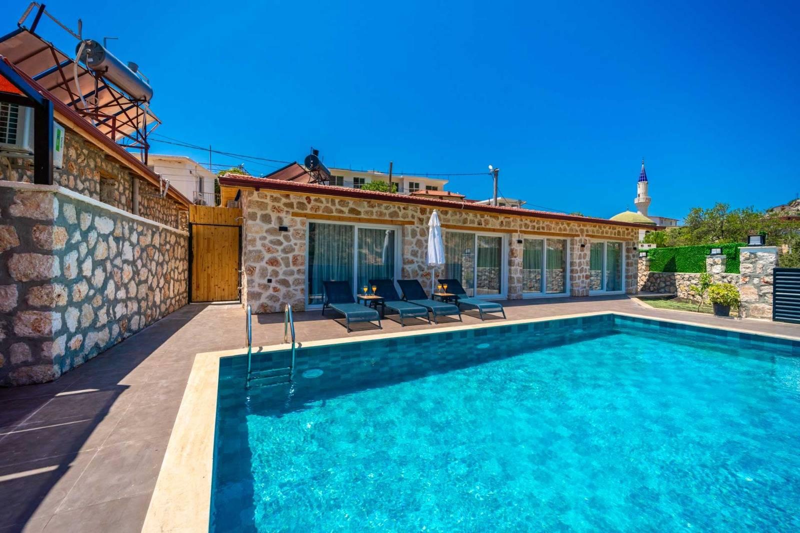 Kaş Bezirgan'da Orman Manzaralı, Özel Havuzlu, Otantik Villa-43276