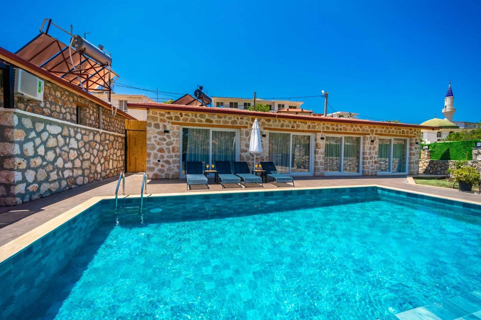 Kaş Bezirgan'da Orman Manzaralı, Özel Havuzlu, Otantik Villa-43276