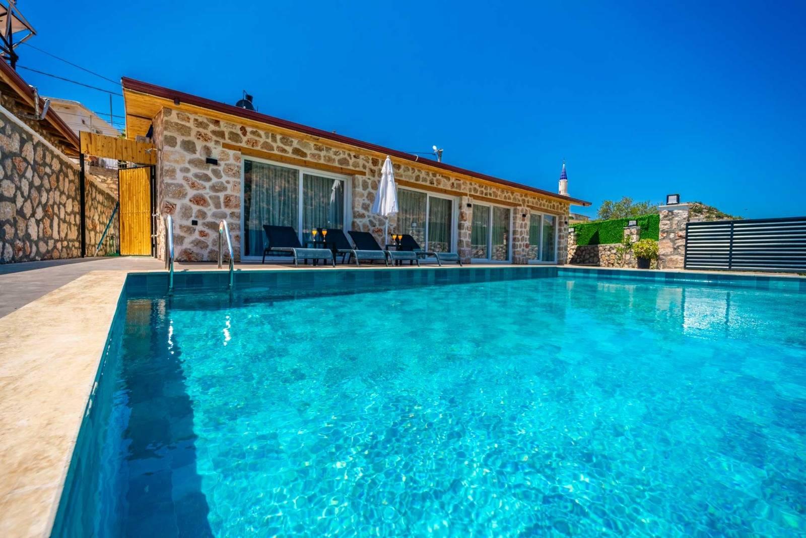 Kaş Bezirgan'da Orman Manzaralı, Özel Havuzlu, Otantik Villa-43276