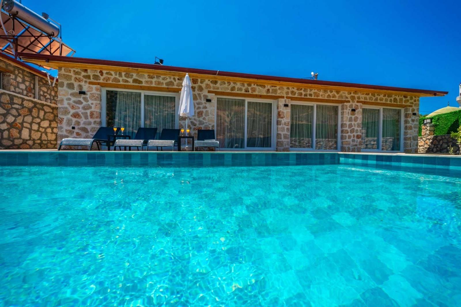 Kaş Bezirgan'da Orman Manzaralı, Özel Havuzlu, Otantik Villa-43276