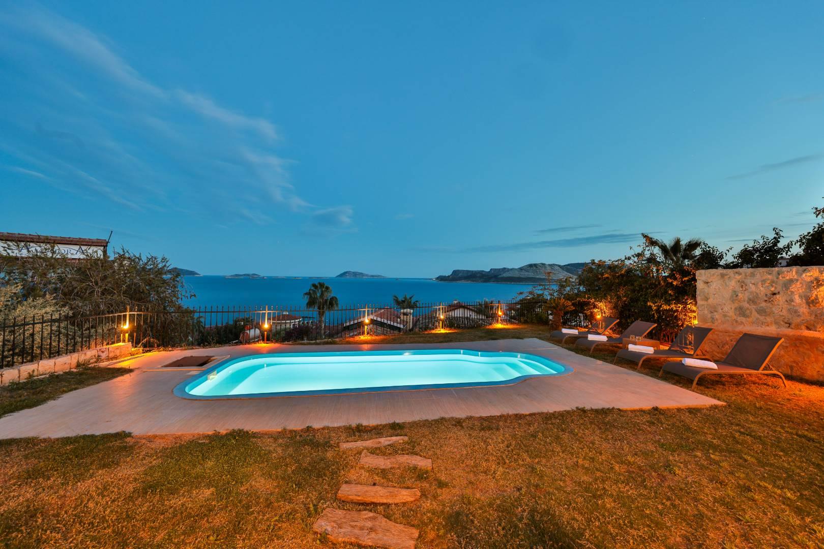 Kaş Çukurbağ'da Merkezi Konumda, Özel Havuzlu, Şık Villa-42788