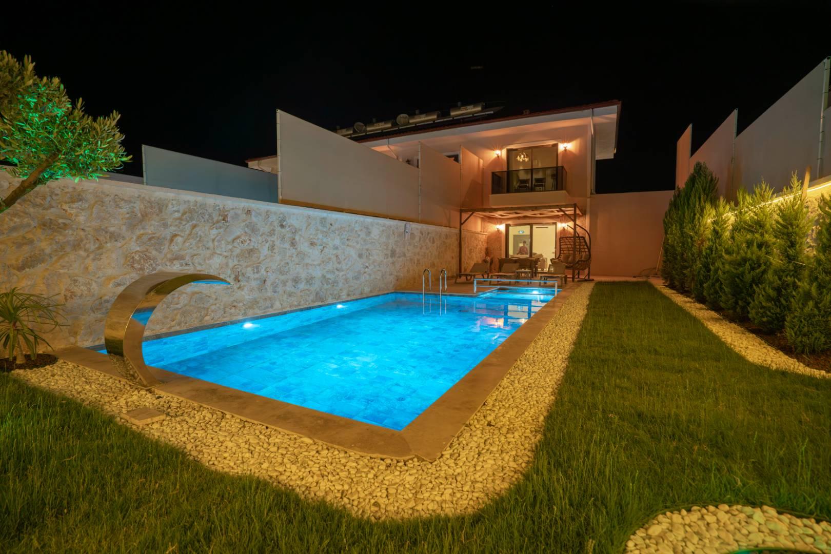 Kaş Kasaba'da Balayı Çiftlerine Uygun, Özel Havuzlu, Tatil Villası-43442
