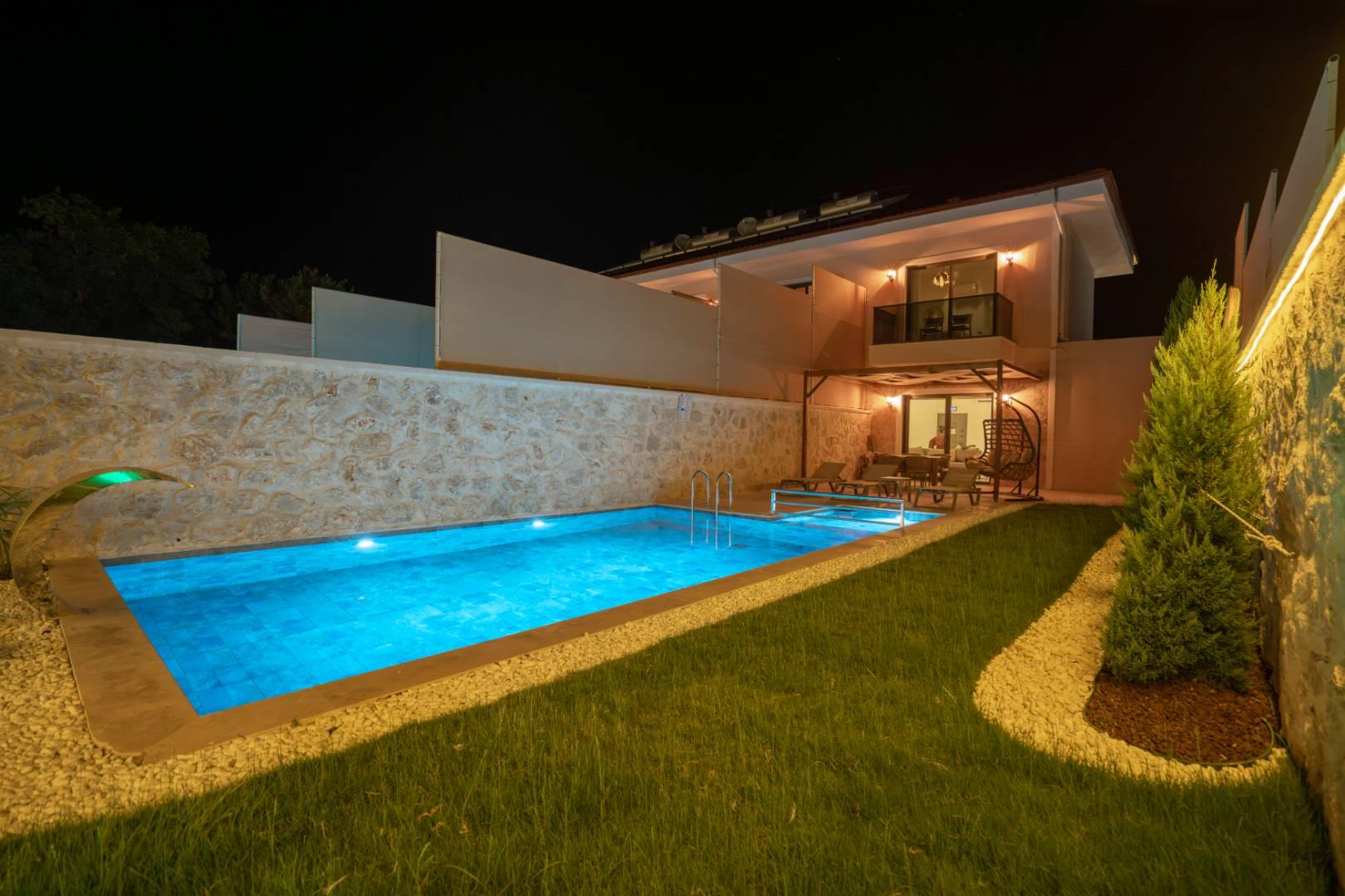 Kaş Kasaba'da Balayı Çiftlerine Uygun, Özel Havuzlu, Tatil Villası-43442
