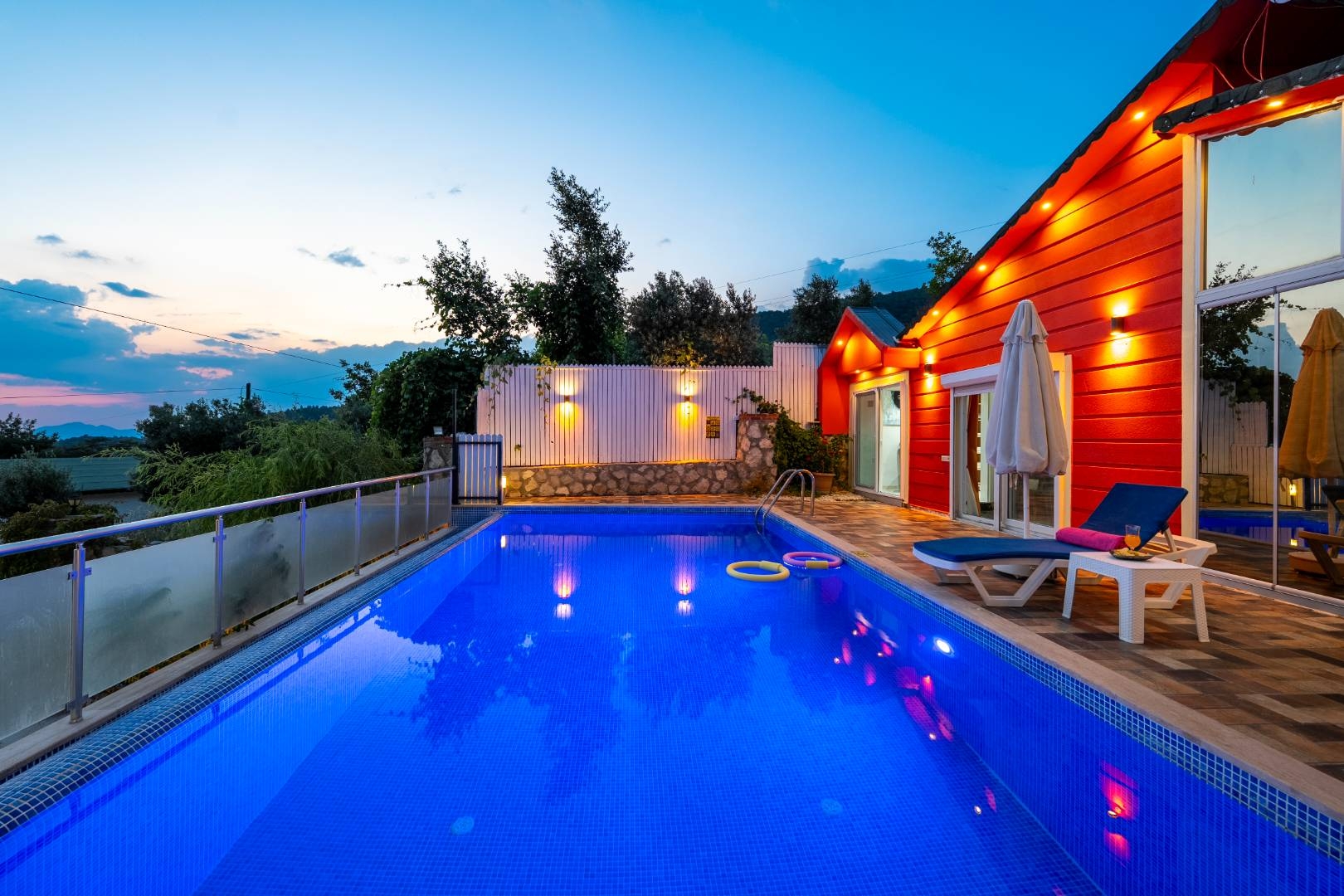 Antalya Kaş'ta Doğa İçerisinde, Özel Havuzlu, Kiralık Balayı Villası