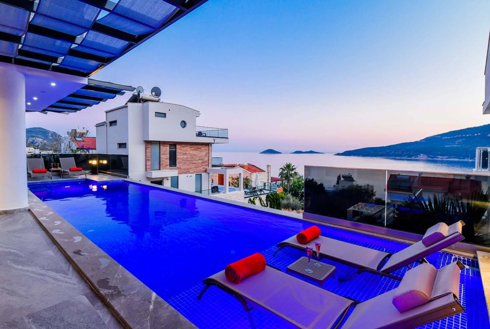 Kaş Kalkan'da Deniz Ve Doğa Manzaralı, Özel Havuzlu, Modern Villa
