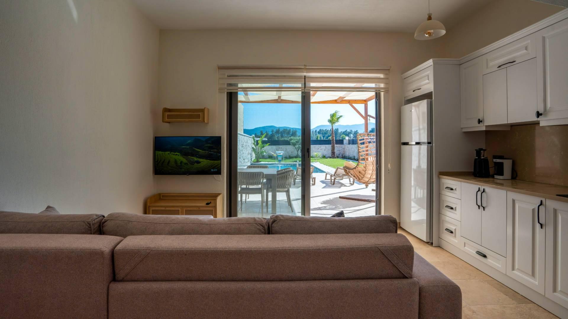 Kaş Kasaba'da Huzurlu Konumda, Özel Havuzlu, Konforlu Villa-43441