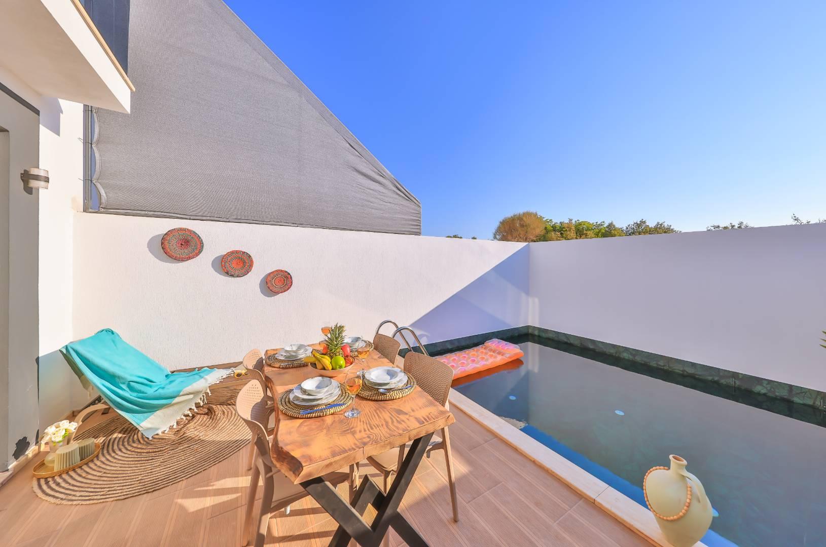 Kaş Andifli'de Muhteşem Manzaralı, Özel Havuzlu, Konforlu Villa-28731