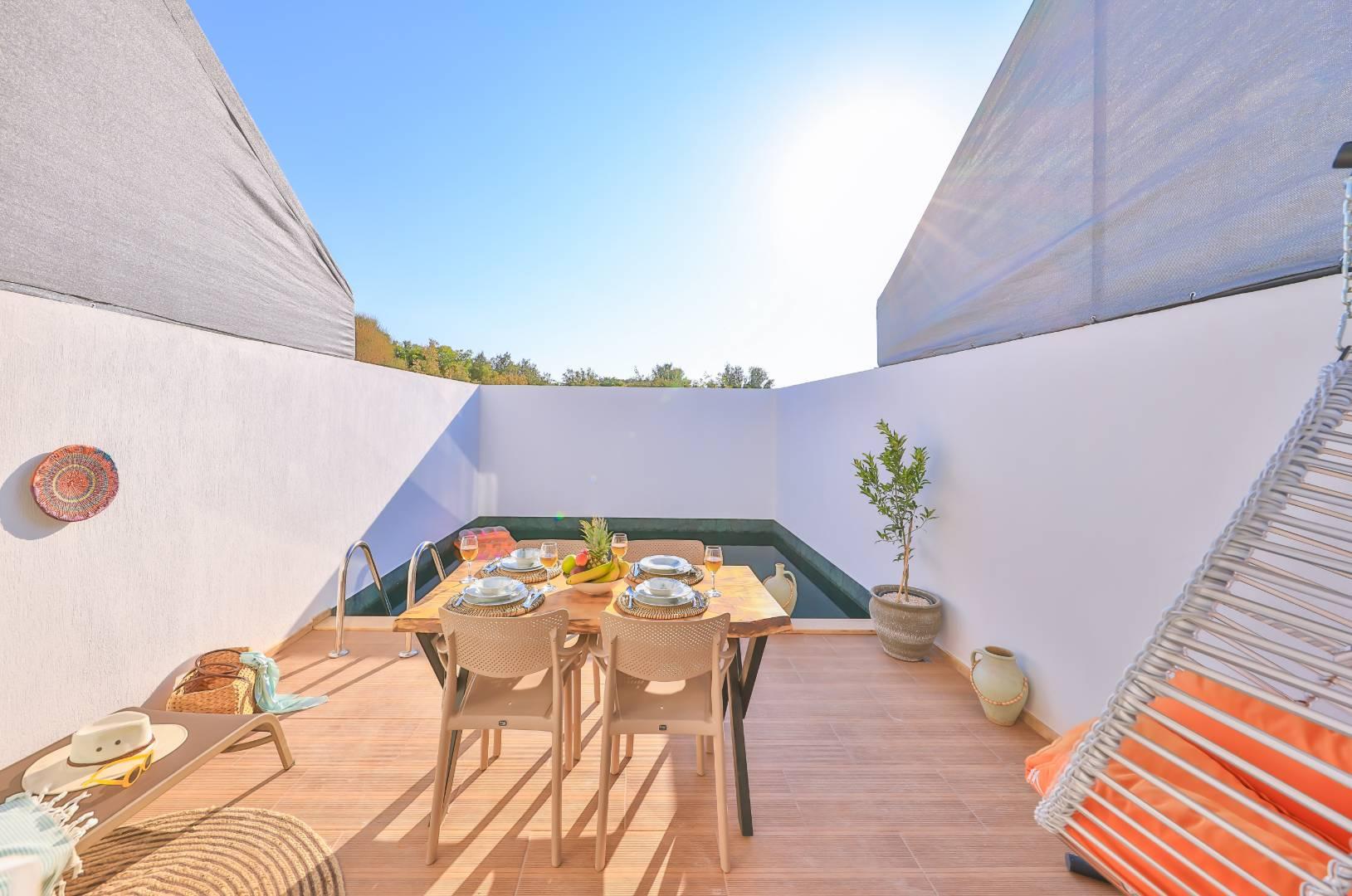 Kaş Andifli'de Muhteşem Manzaralı, Özel Havuzlu, Konforlu Villa-28731