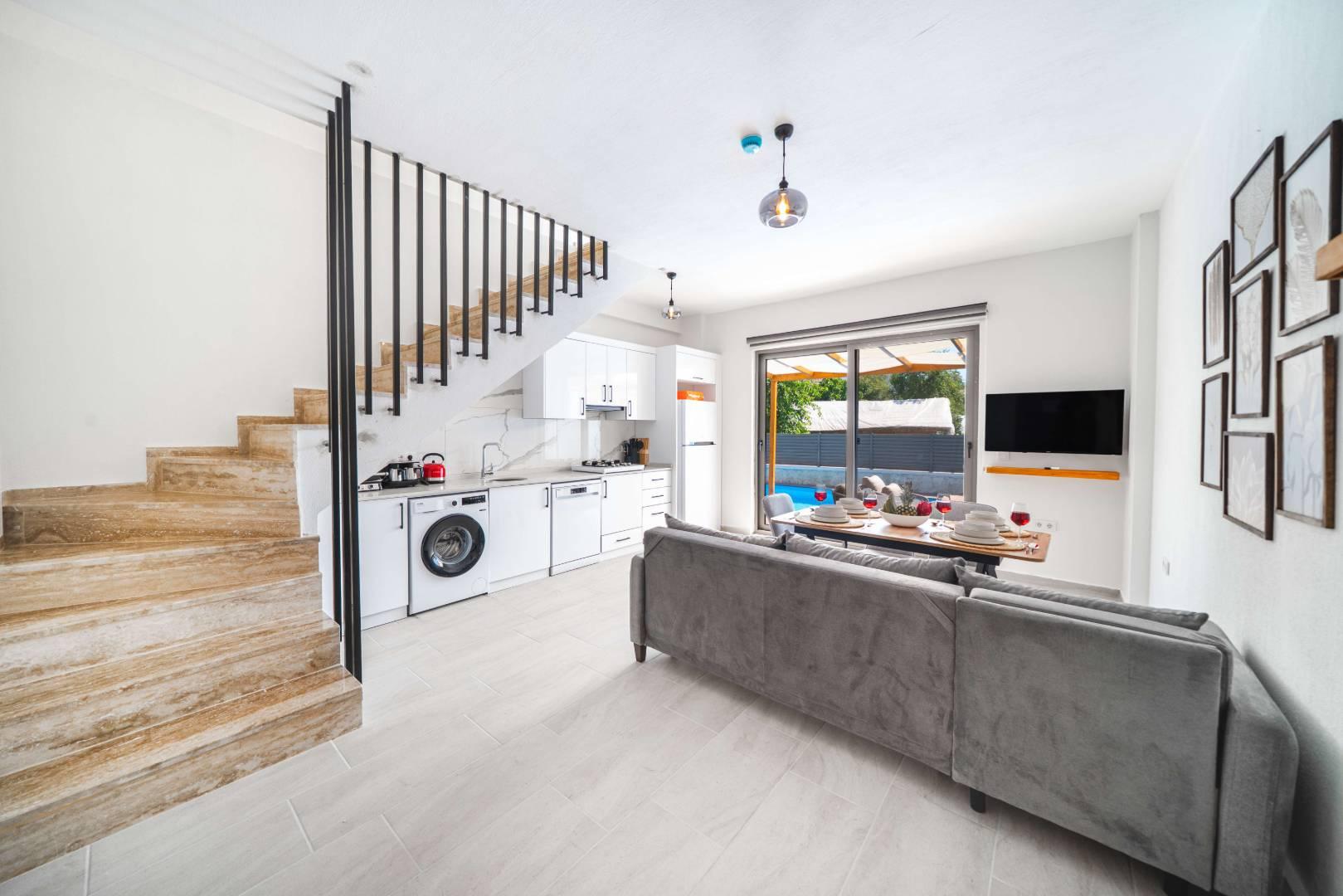 Kaş Kasaba'da Minimalist Tasarımlı, Özel Havuzlu, Balayı Villası-43099