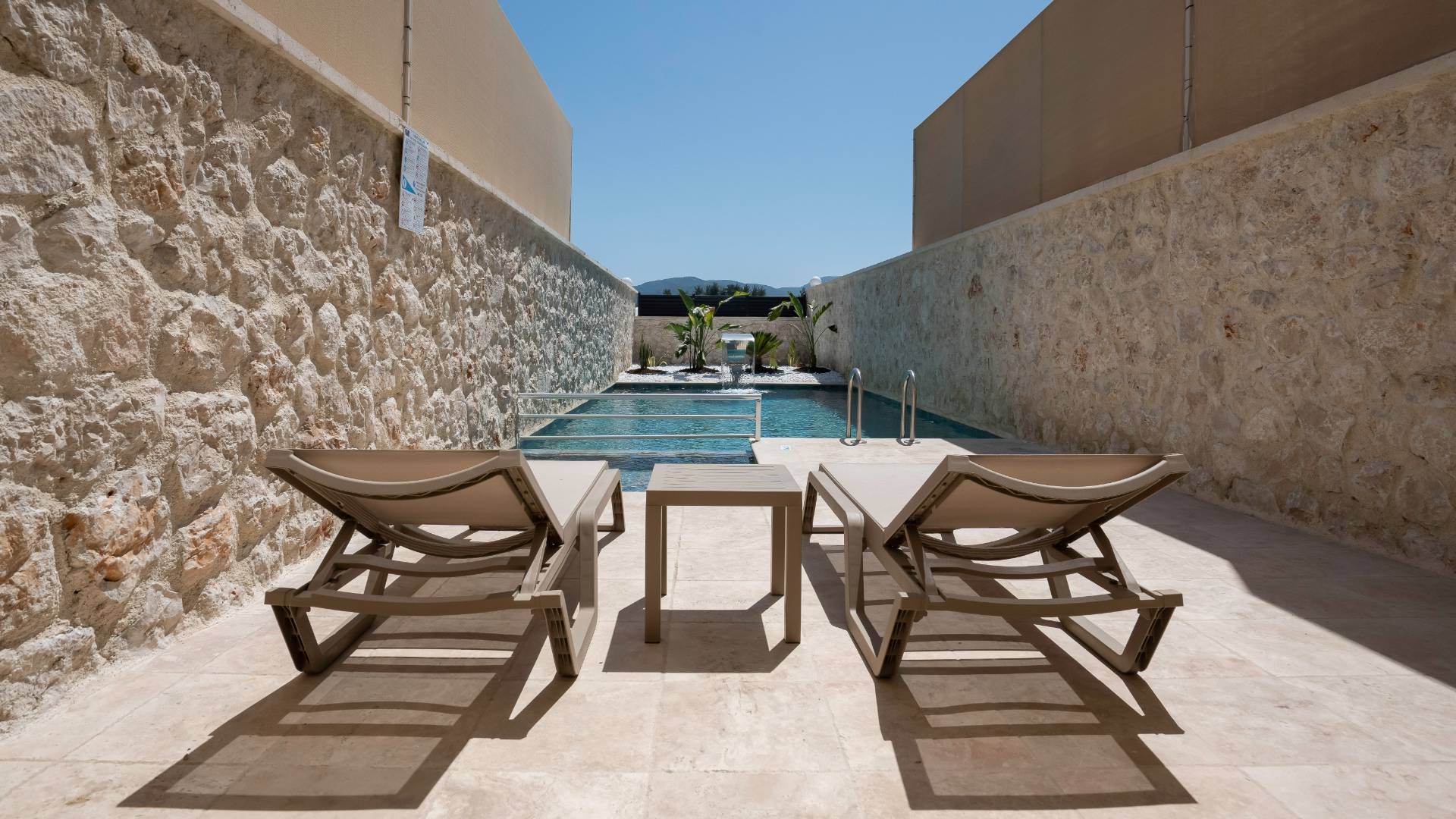 Kaş Kasaba'da Tesis İçerisinde, Özel Havuzlu, Balayı Villası