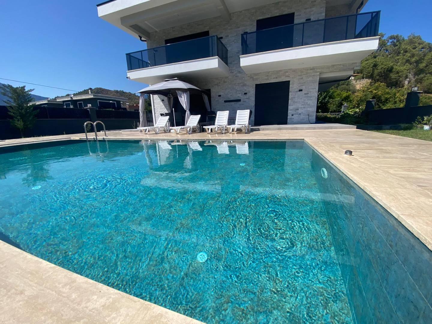 Antalya Kemer'de Doğa İle İç İçe, Özel Havuzlu, Modern Tasarımlı Villa-37676