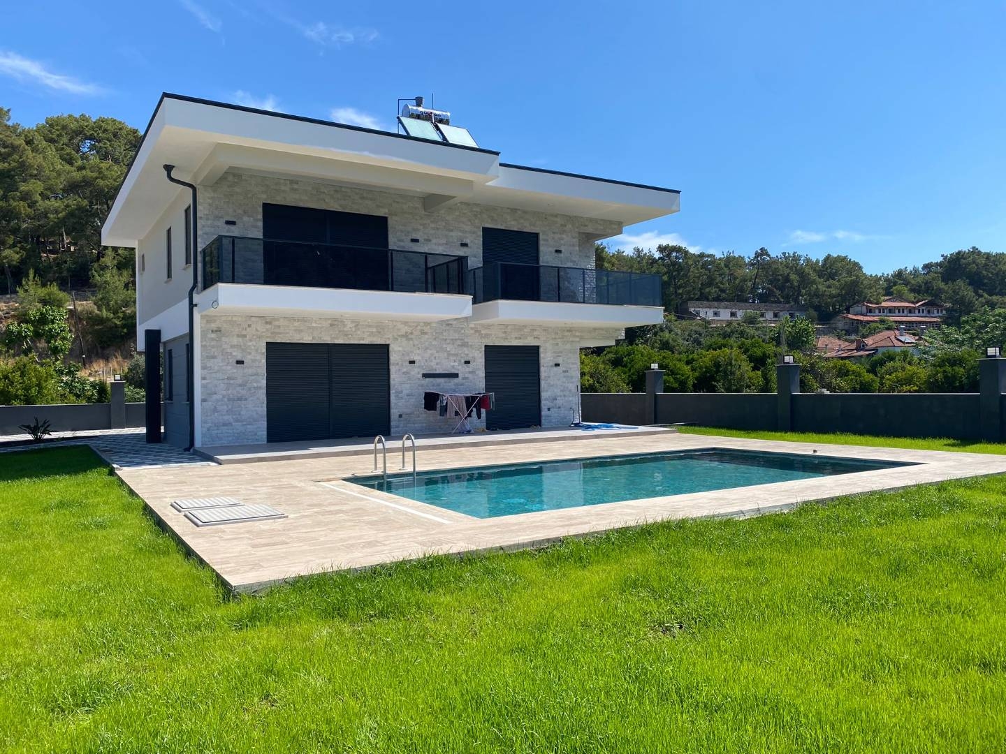 Antalya Kemer'de Doğa İle İç İçe, Özel Havuzlu, Modern Tasarımlı Villa