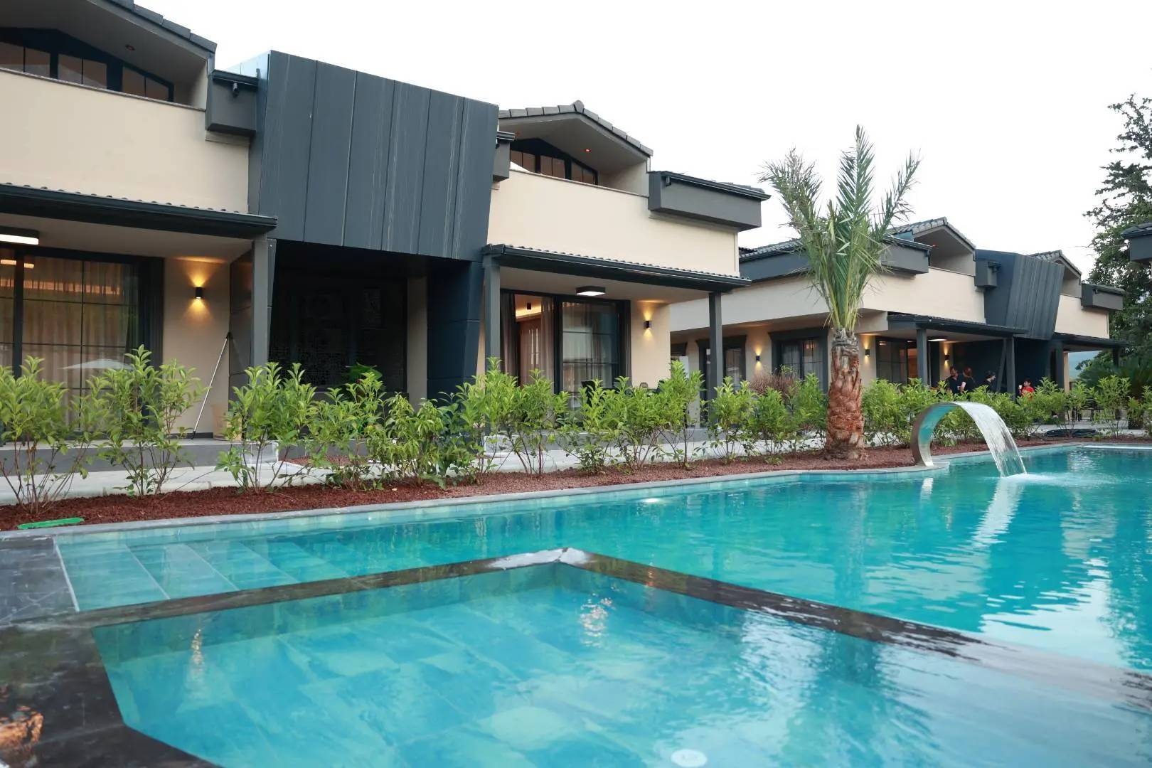 Antalya Kemer'de Site İçerisinde, Ortak Havuzlu, Konforlu Villa