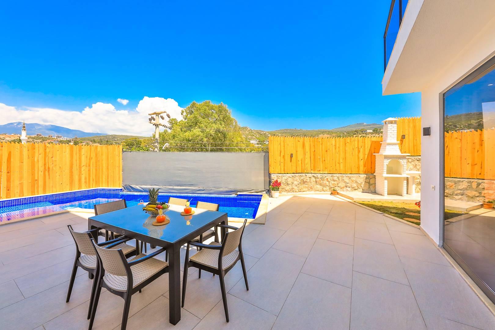 Kaş Gelemiş'te Modern Tasarımlı, Özel Havuzlu, Saunalı Villa-43364