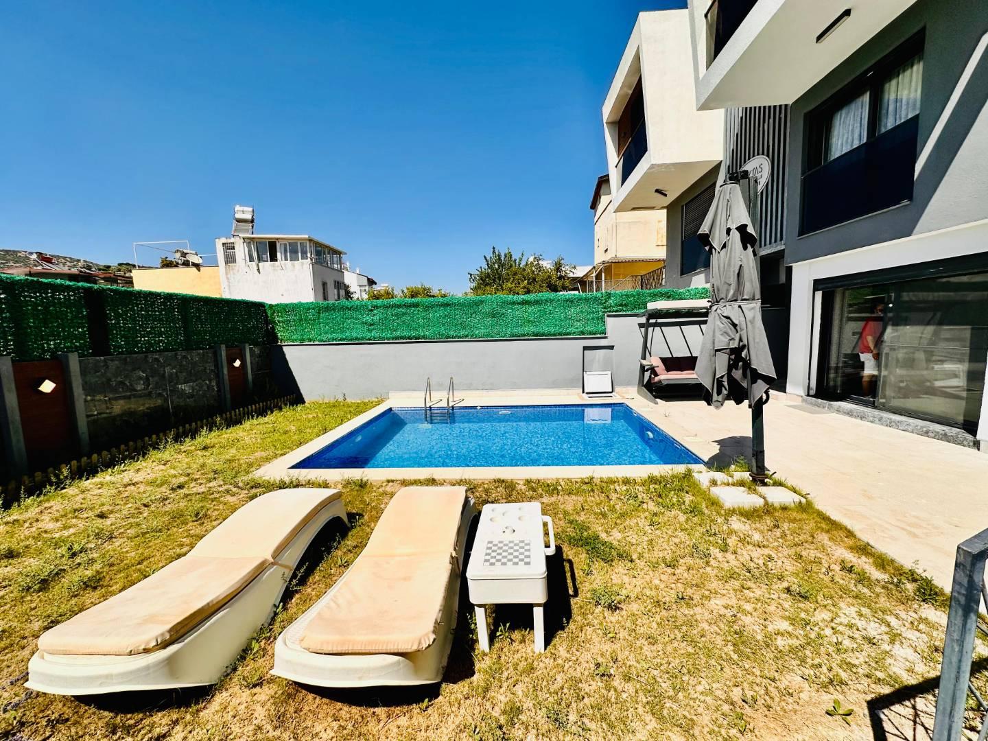 Aydın Kuşadası'nda Elverişli Konumda, Özel Havuzlu, Kiralık Villa-43070
