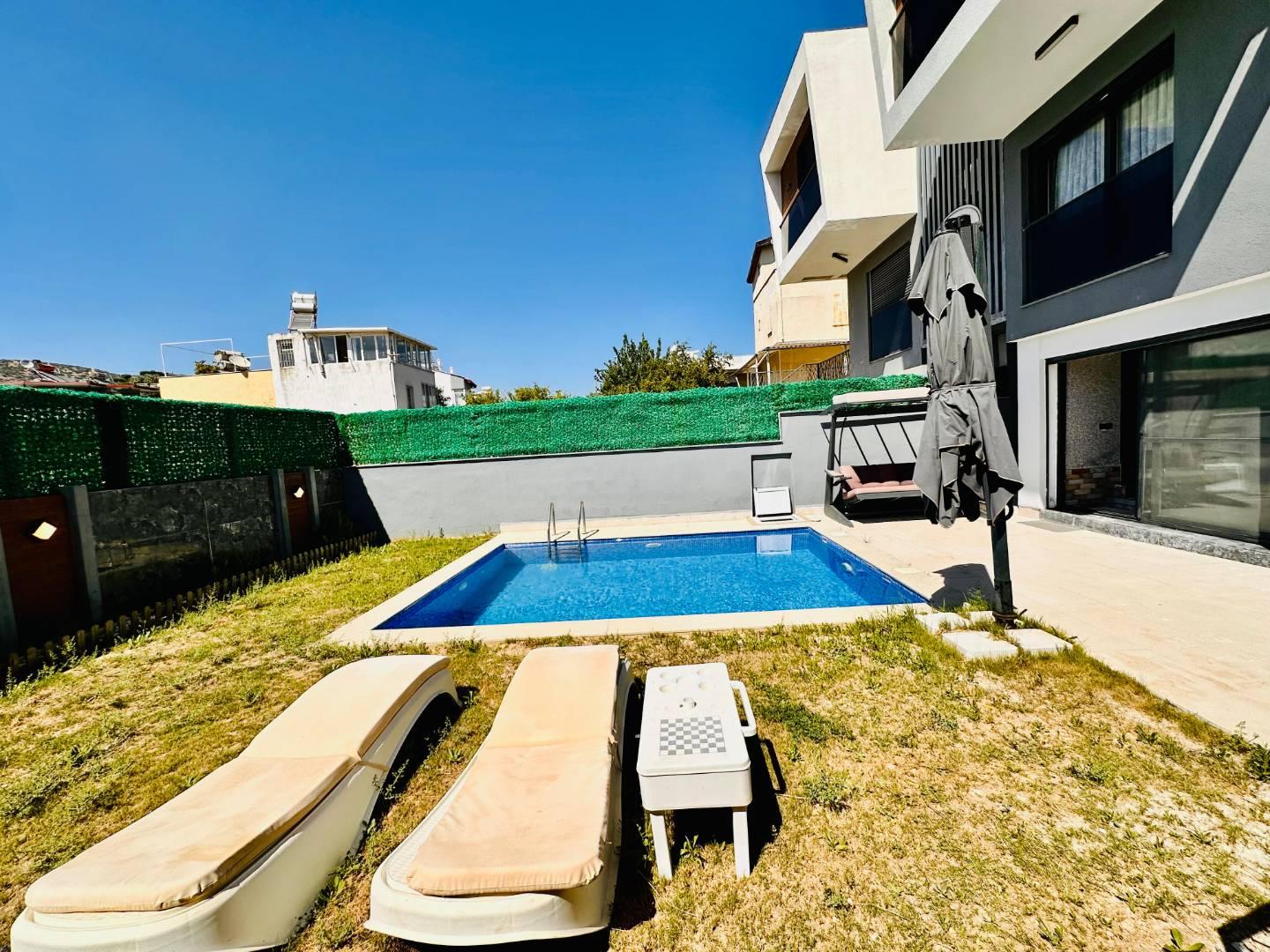 Aydın Kuşadası'nda Elverişli Konumda, Özel Havuzlu, Kiralık Villa-43070