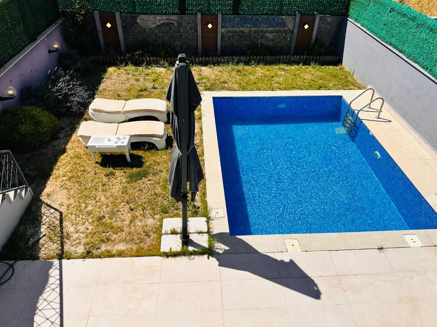 Aydın Kuşadası'nda Elverişli Konumda, Özel Havuzlu, Kiralık Villa-43070