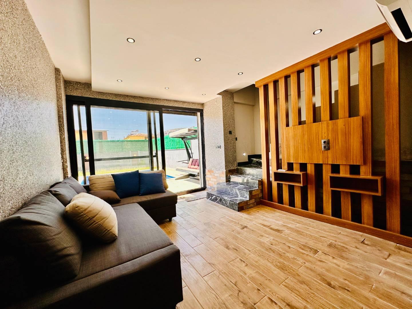 Aydın Kuşadası'nda Elverişli Konumda, Özel Havuzlu, Kiralık Villa-43070