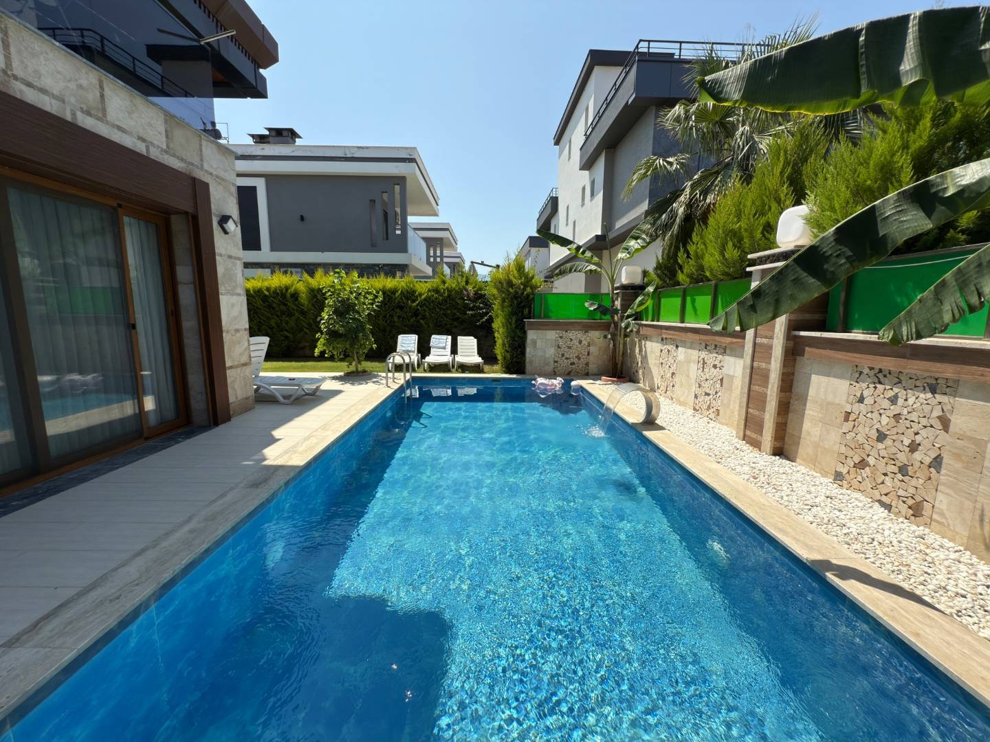 Aydın Kuşadası'nda Huzurlu Doğada, Özel Havuzlu, Konforlu Villa