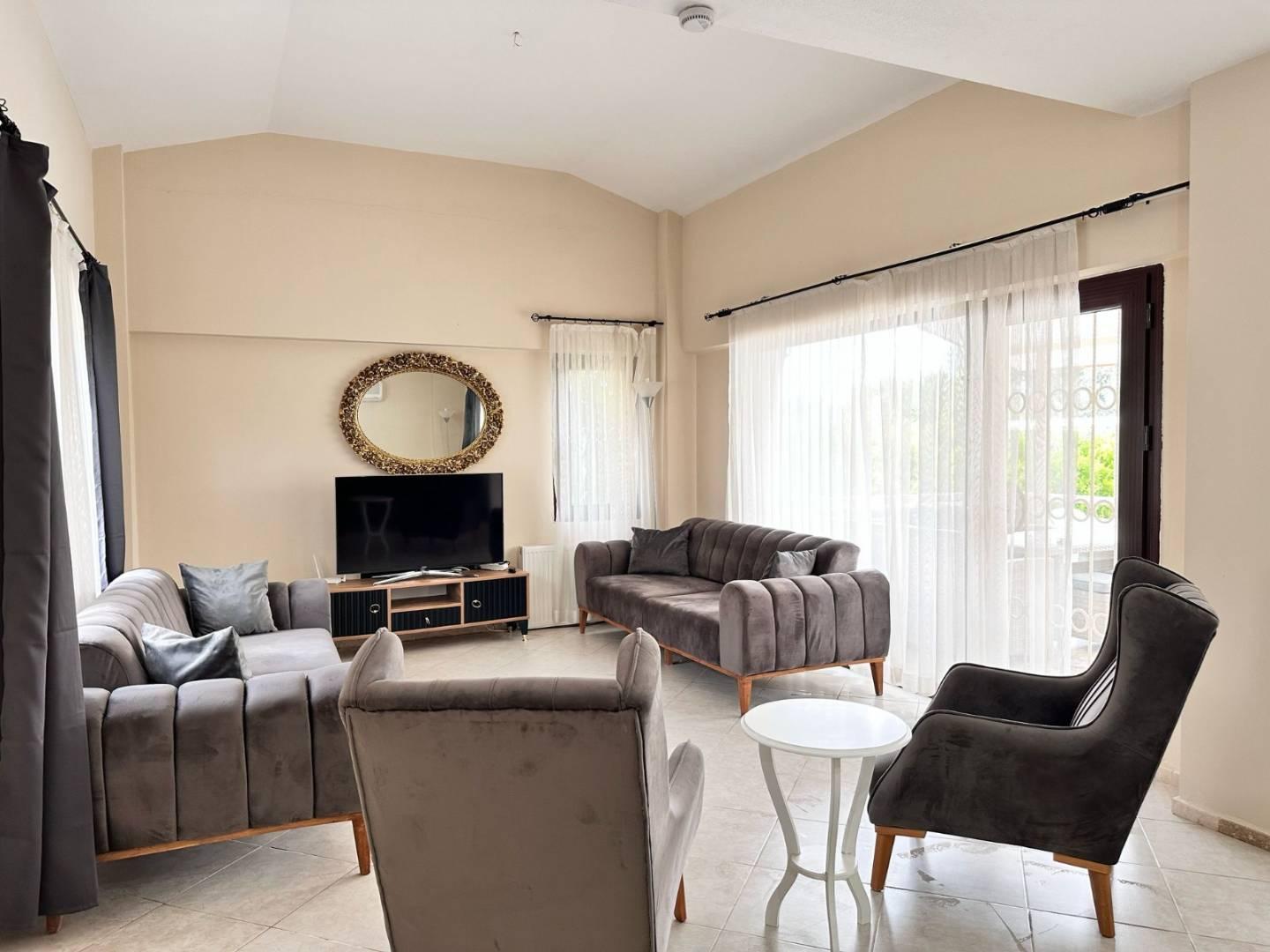 Aydın Kuşadası'nda Kalabalık Ailelere Uygun, Özel Havuzlu, Ferah Villa-42631