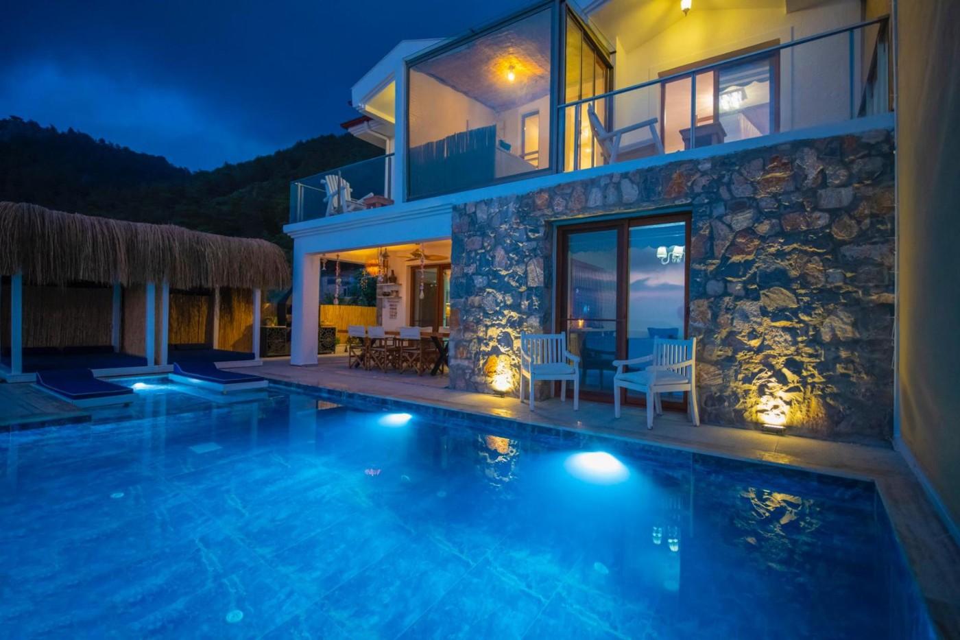 Fethiye Faralya'da Eşsiz Deniz Manzaralı, Sonsuzluk Havuzlu, Şık Villa-22730