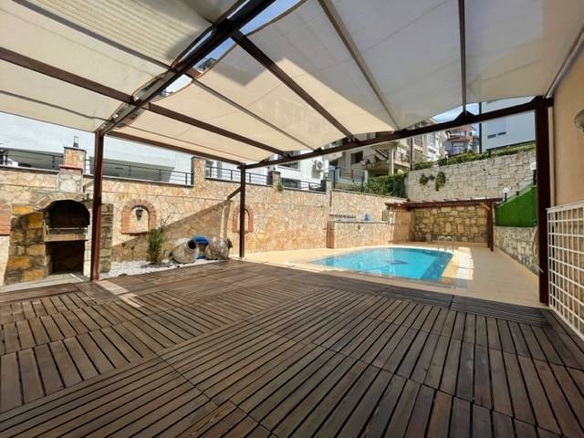 Aydın Kuşadası'nda Plaja Yakın Konumda, Özel Havuzlu, Kiralık Villa