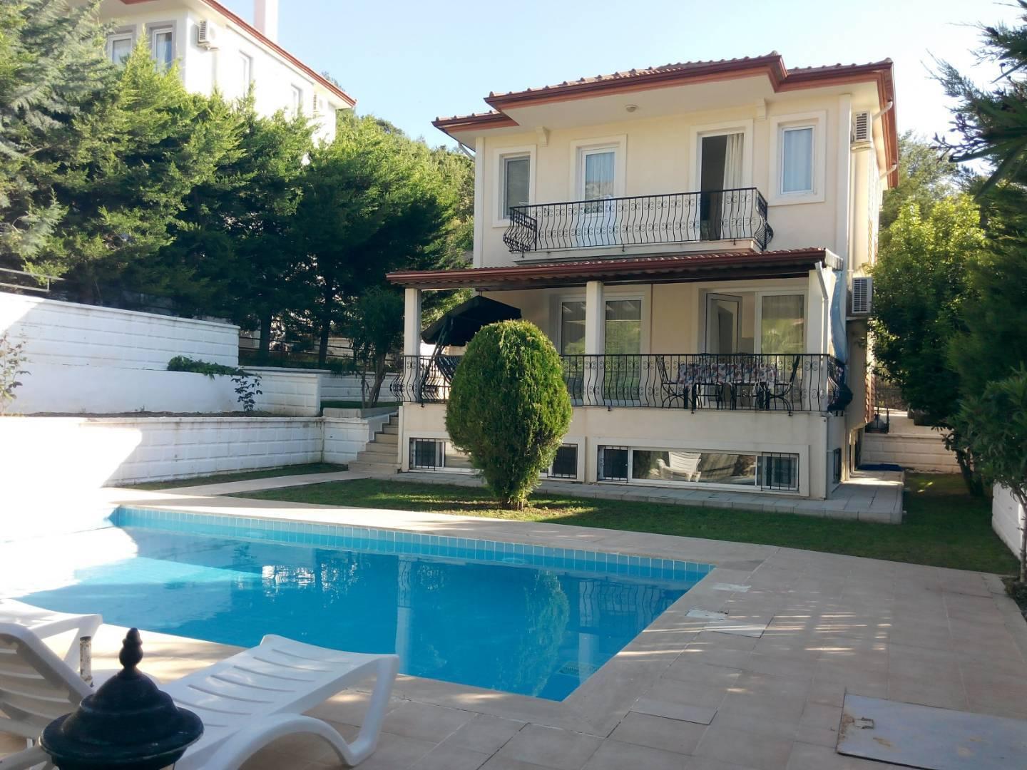 Fethiye Ölüdeniz'de Geniş Verandalı, Özel Havuzlu, Konforlu Villa-27529