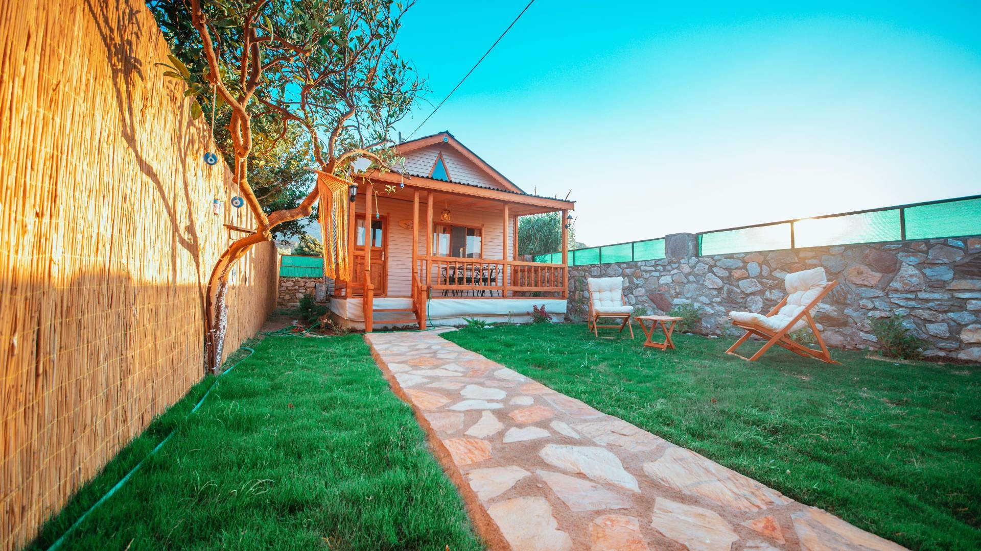 Muğla Datça'da Marinaya Yürüme Mesafesinde, Bahçeli, Kiralık Bungalov