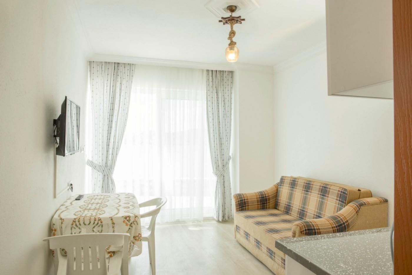 Marmaris Söğüt'te Denize Sıfır, 2 Kişilik, Müstakil Kiralık Daire-14503