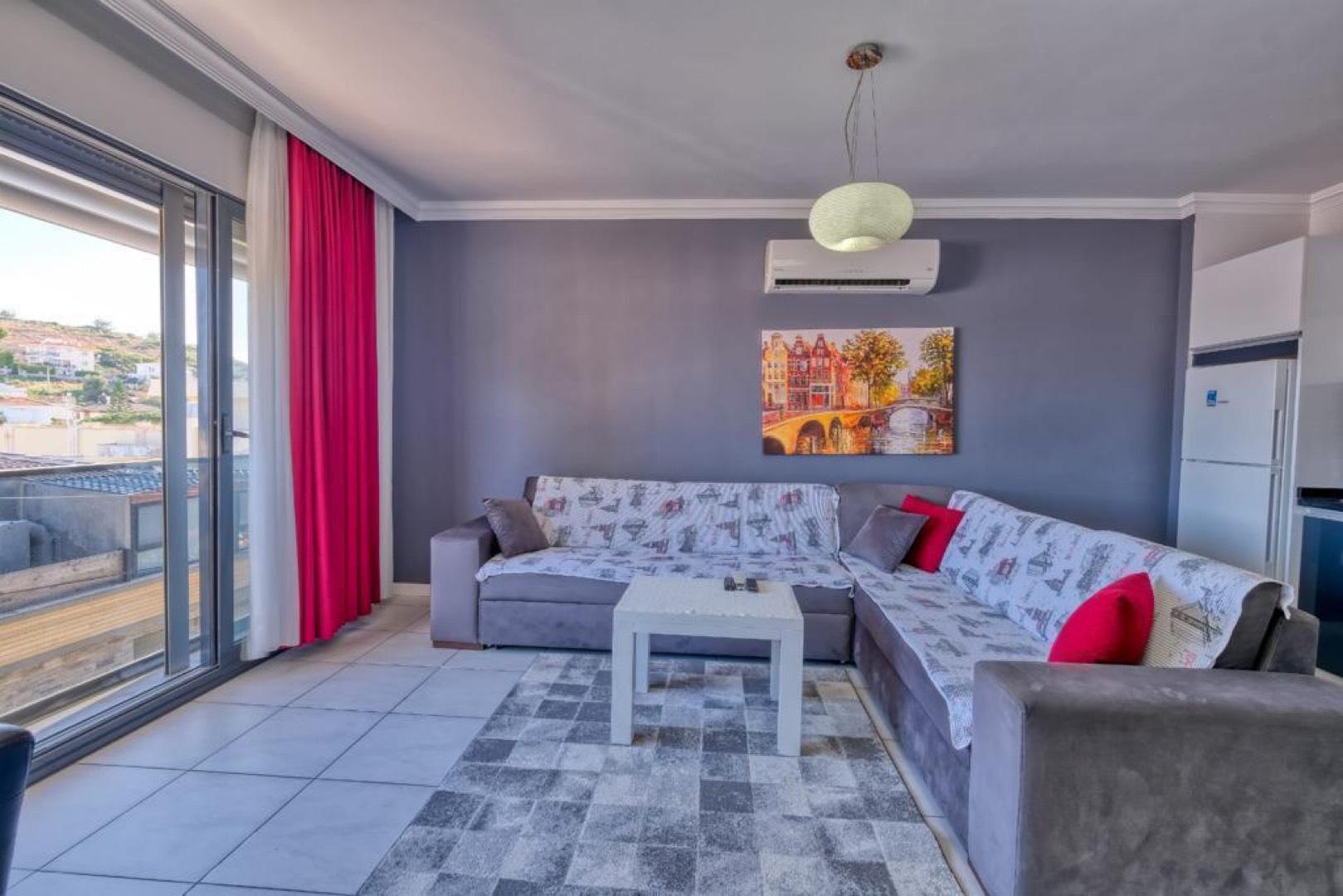 Çeşme Dalyan'da Deniz Manzaralı, 1+1, Konforlu, Apart Suit-17682