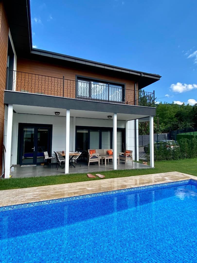 Sapanca Kırkpınar'da Merkezi Konumda, Özel Havuzlu, Kiralık Lüks Villa-28252