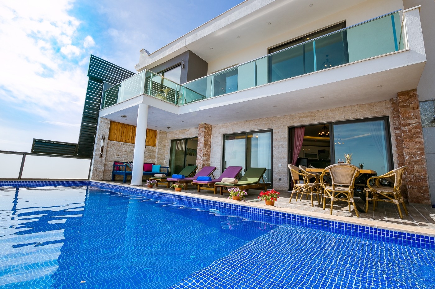 Kaş İslamlar'da Deniz Manzaralı, Özel Havuzlu, Jakuzili, Lüks Villa